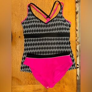 Athletech Black and Pink Women’s Tankini Set - 12